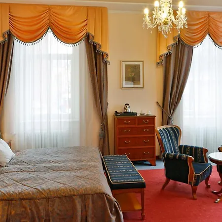 Kolonada Hotell 4*