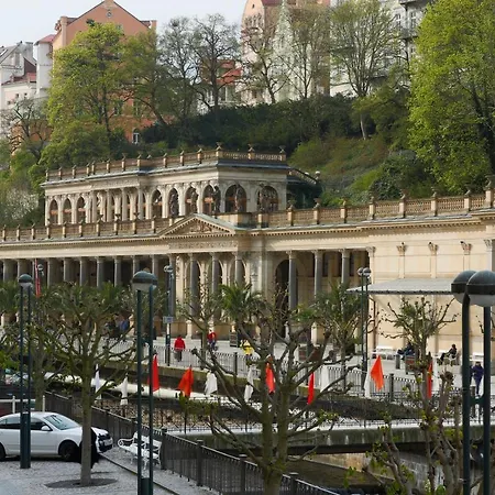 Kolonada Karlovy Vary