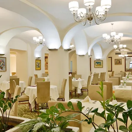 Kolonada Hotel 4*