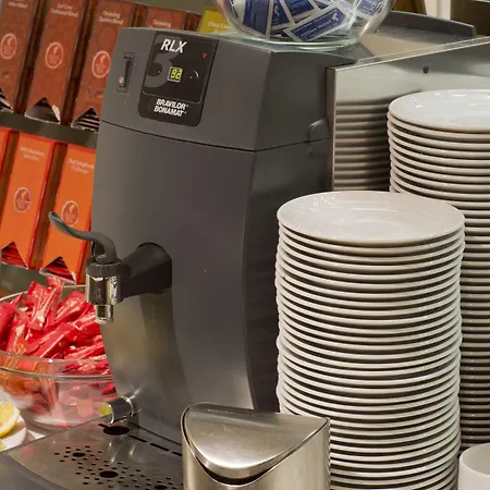 ホテル Kolonada カルロヴィ・ヴァリ