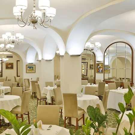 Kolonada カルロヴィ・ヴァリ