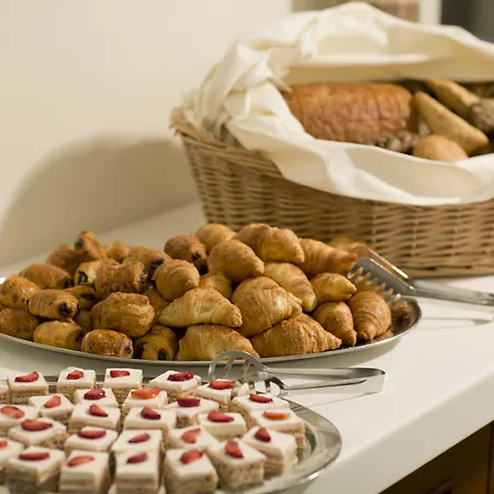 Kolonada 4* カルロヴィ・ヴァリ