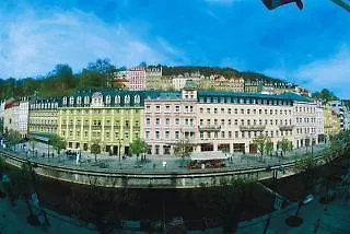 Kolonada Hotell 4*
